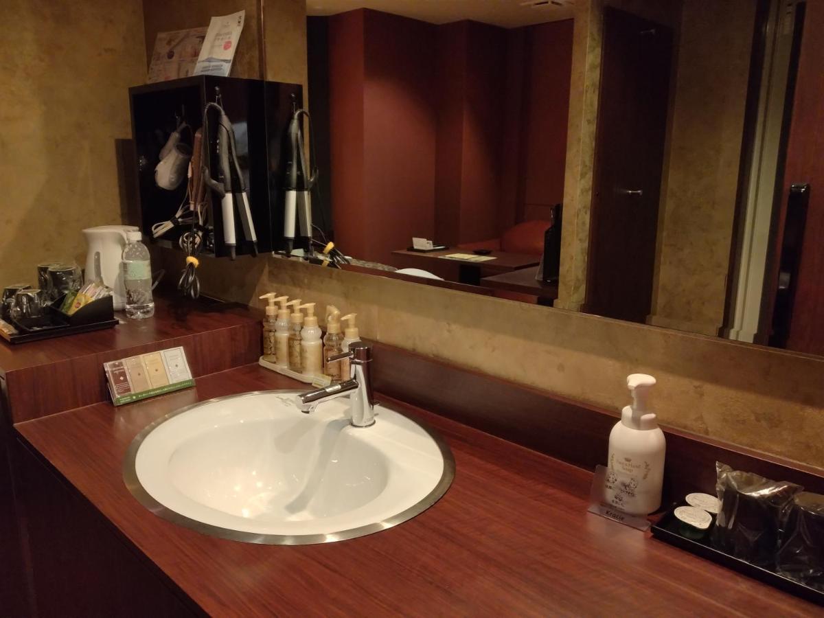 ホテル ベニ ウエスト 大人専用 Osaka Buitenkant foto