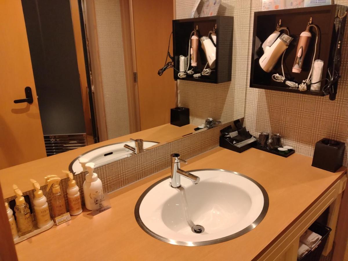 ホテル ベニ ウエスト 大人専用 Osaka Buitenkant foto
